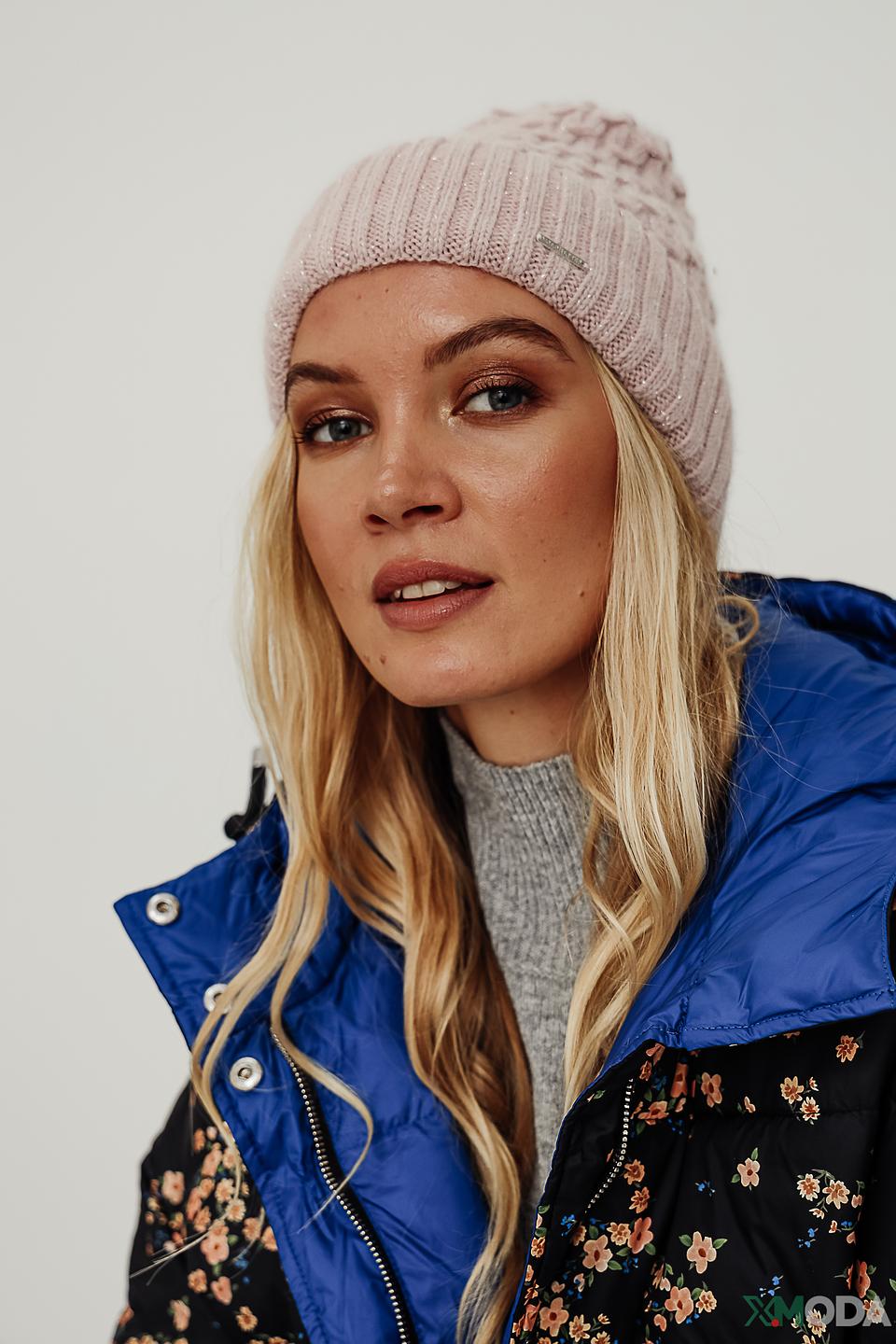 Шапка Marhatter вязаная пудровая