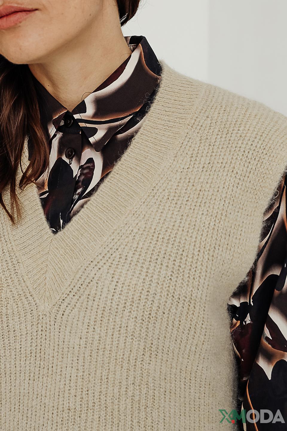 Жилет Louis and mia бежевый