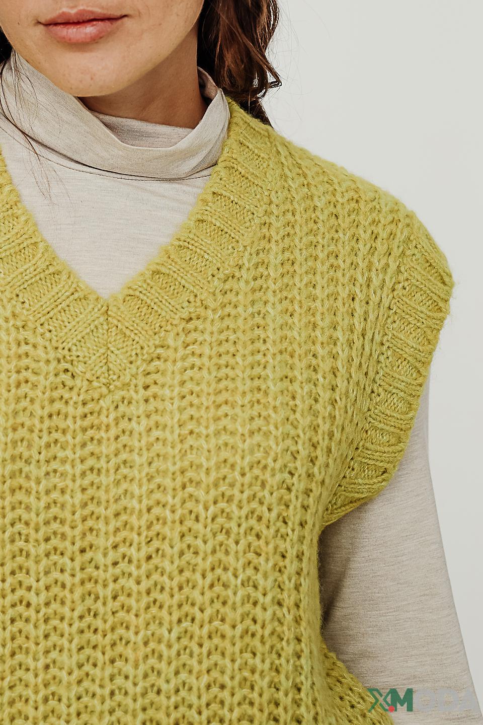 Жилет You Just White вязаный лайм