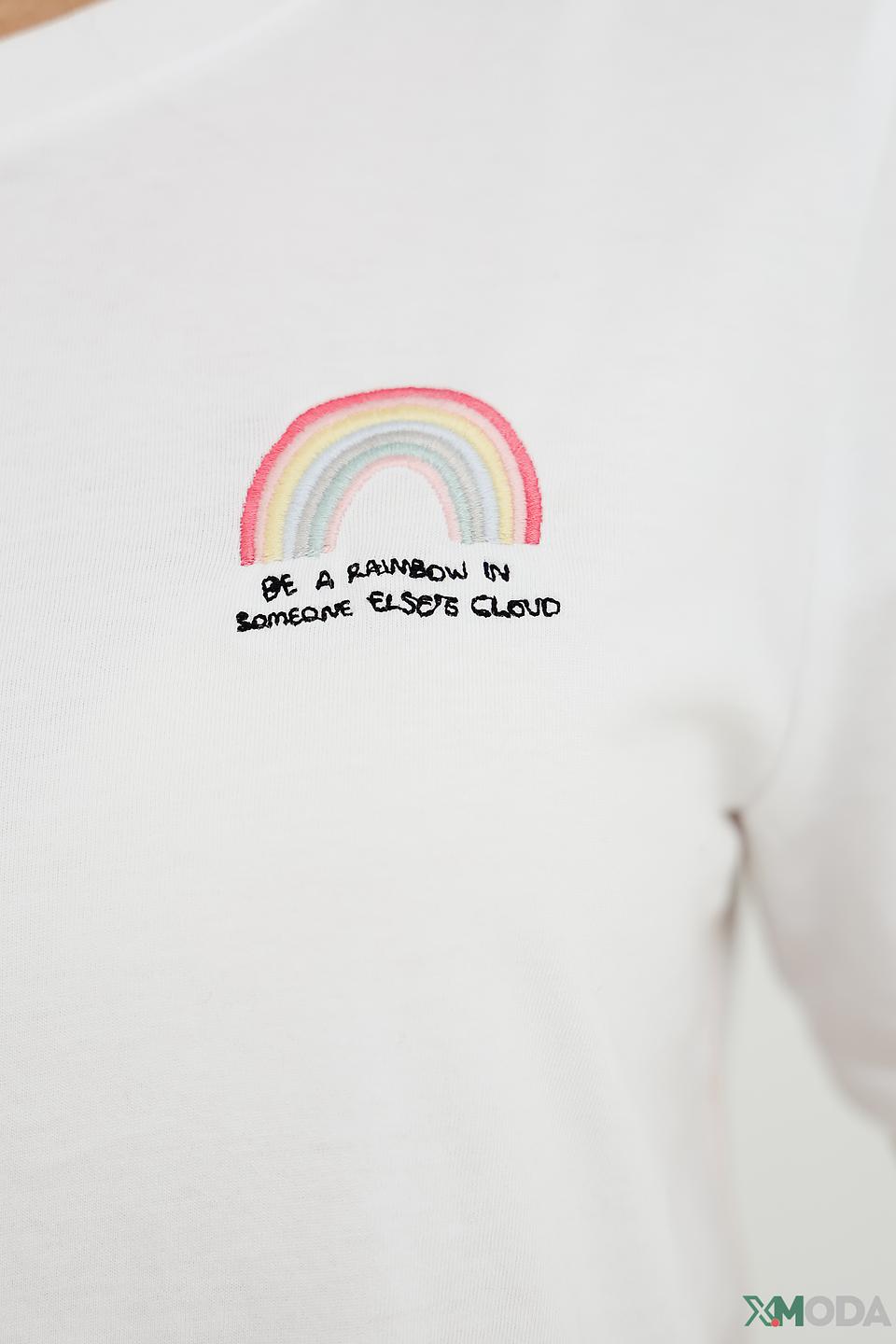 Футболка Oui с радугой