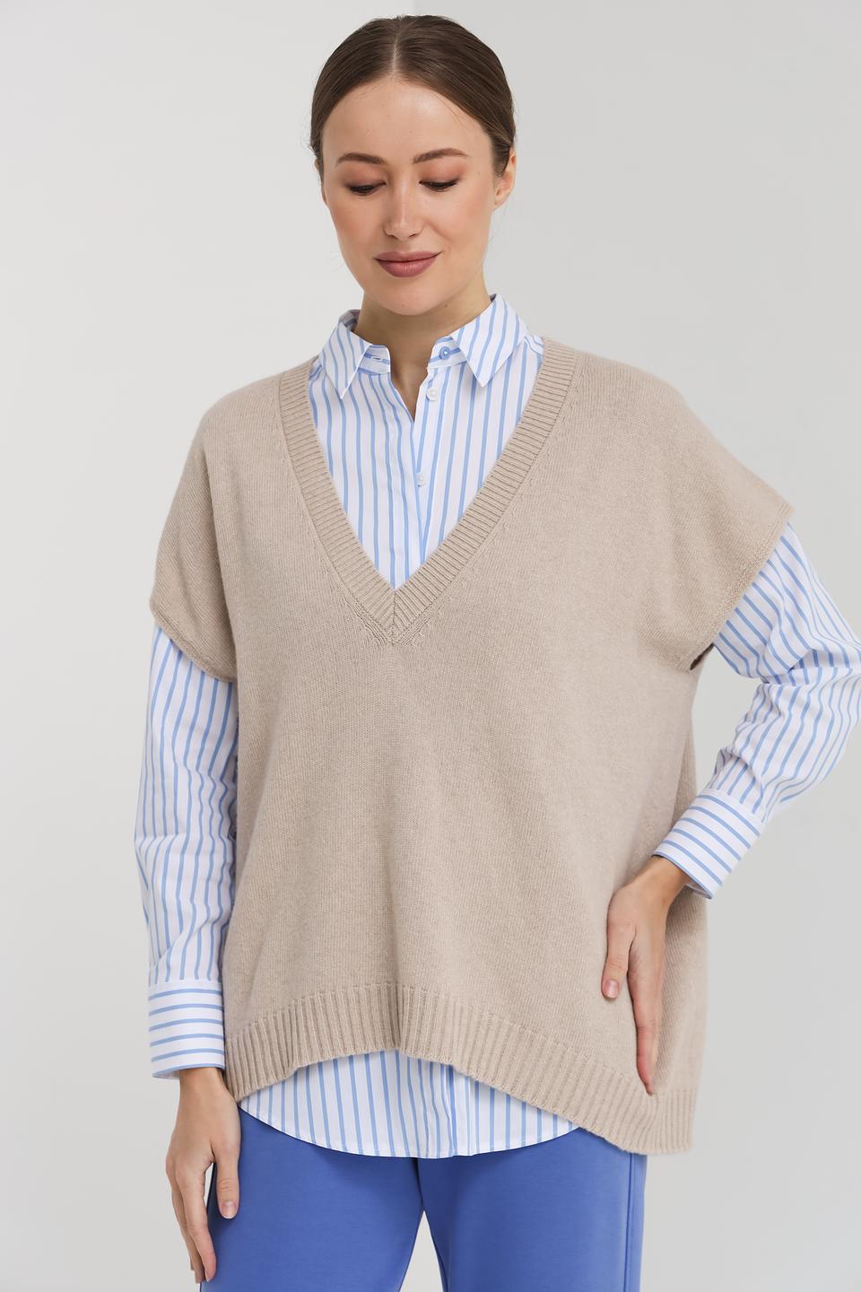 Жилет Rich and Royal бежевый