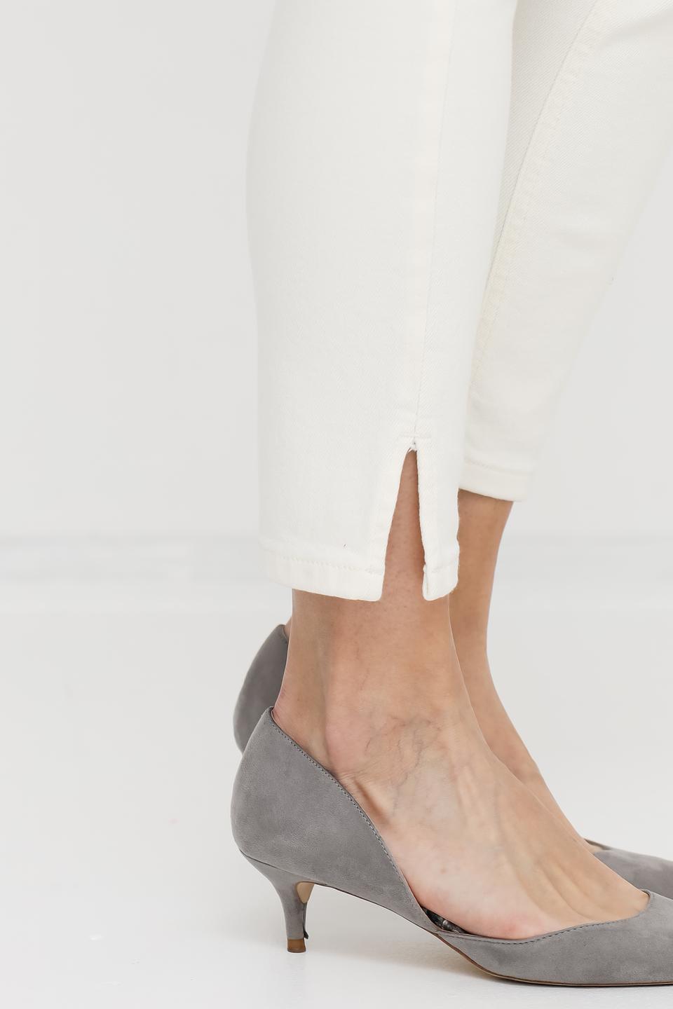 Джинсы с разрезами Oui белые