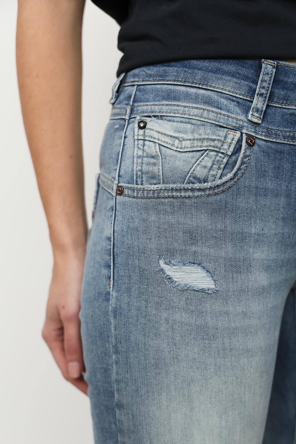 Джинсы с потертостями Zhrill голубые