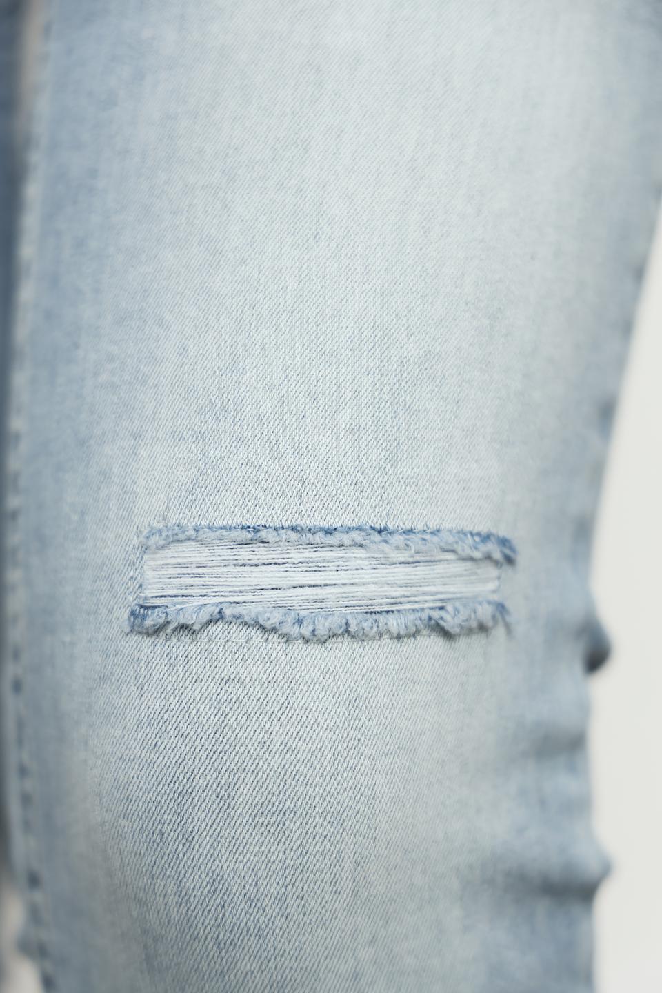 Джинсы с потертостями Zhrill голубые