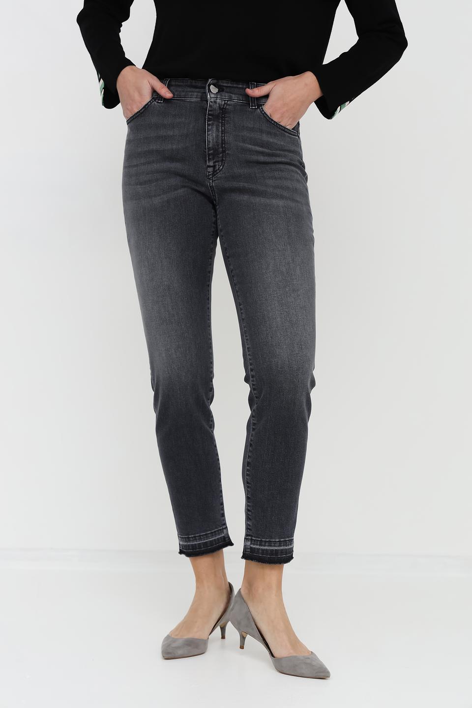 Джинсы Marc Cain серые с вышивкой