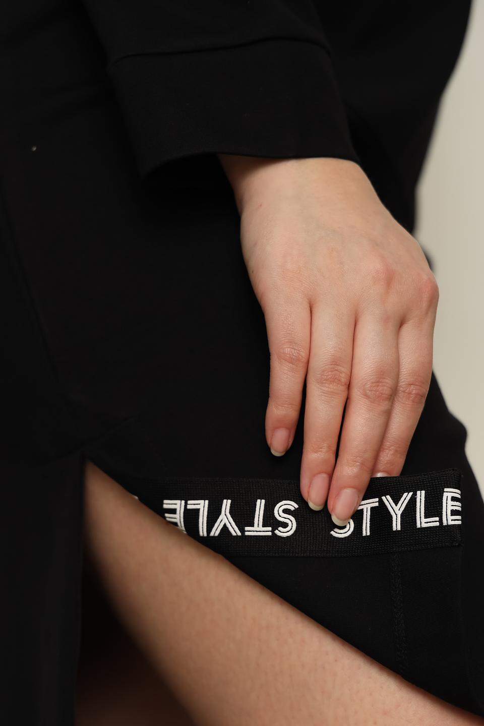 Платье Via Appia черное с капюшоном