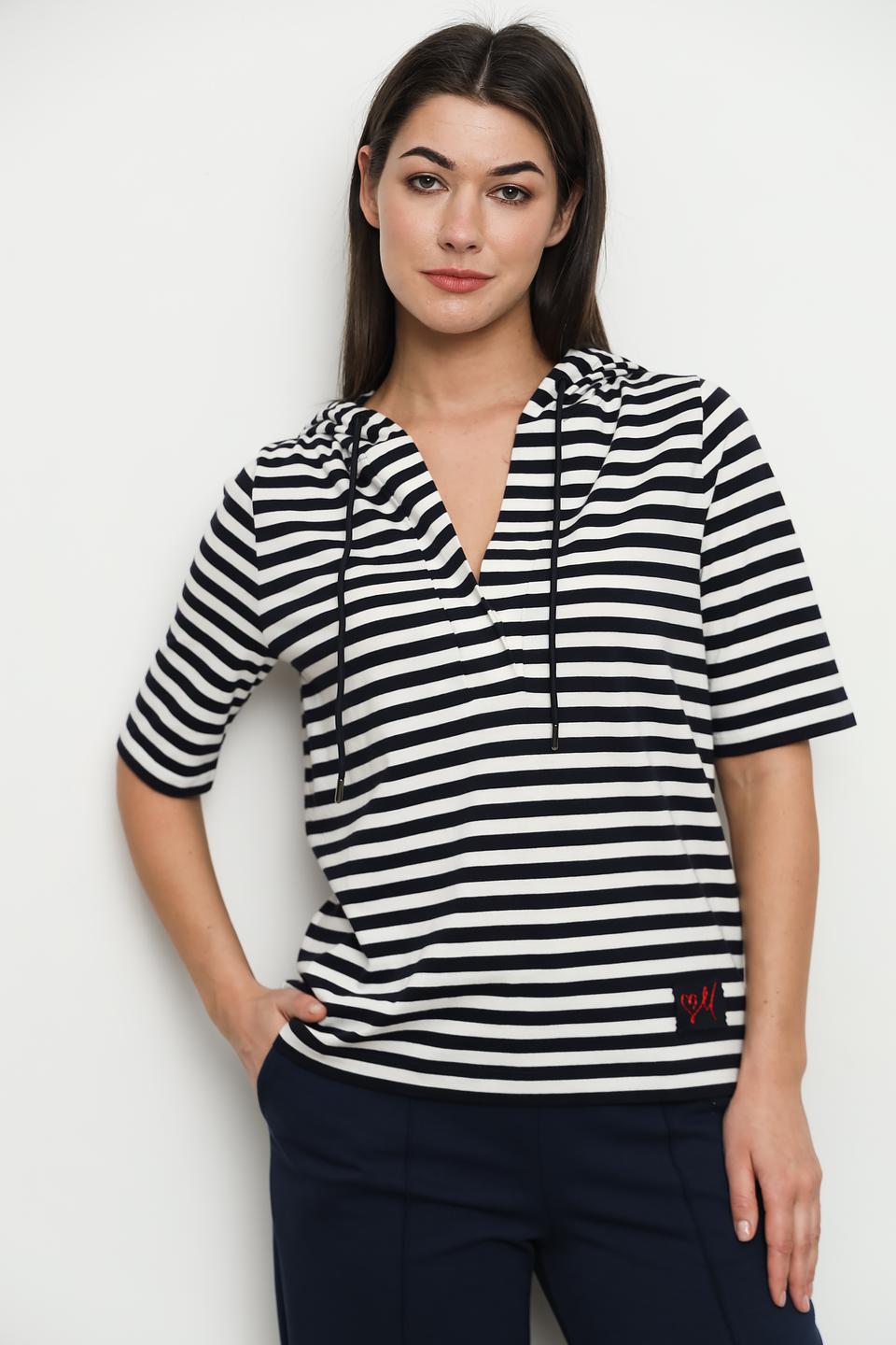 Футболка Margittes в полоску с капюшоном