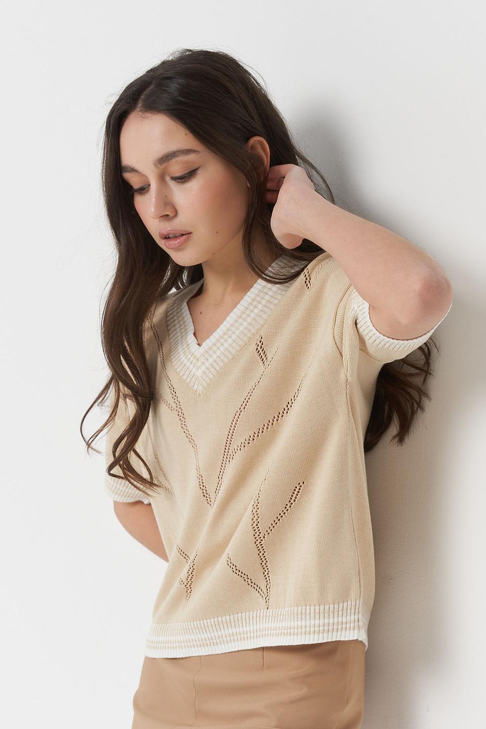 Джемпер VAY с V-образным вырезом бежевый