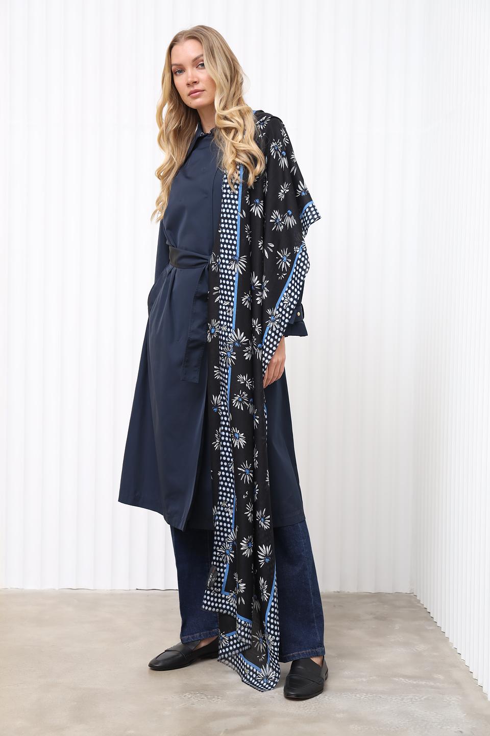 Платок Marc Cain с цветами