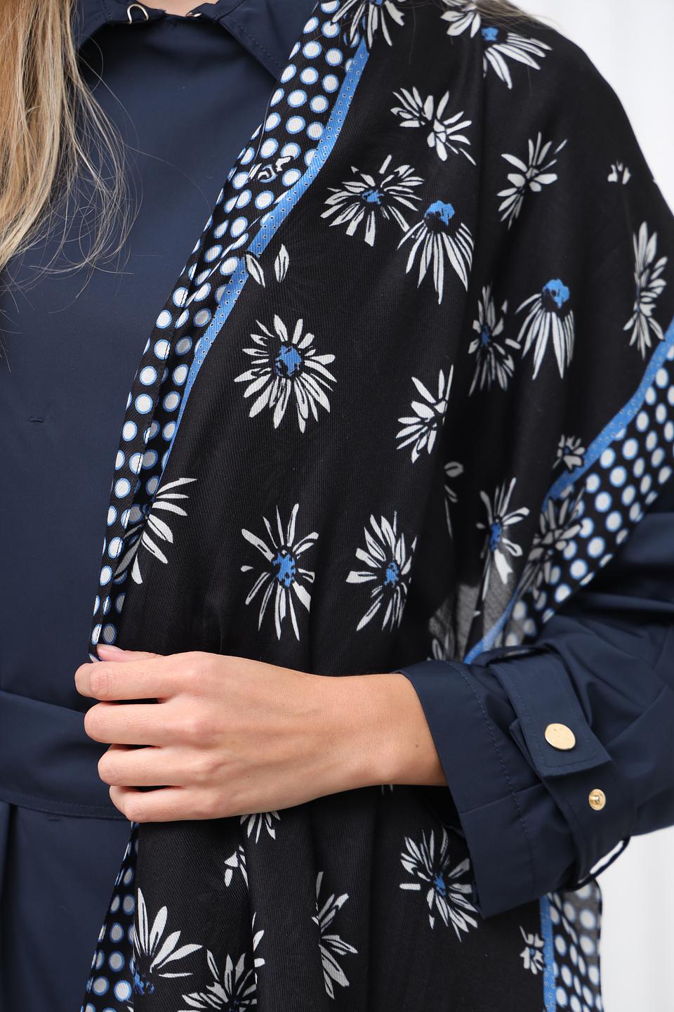 Платок Marc Cain с цветами