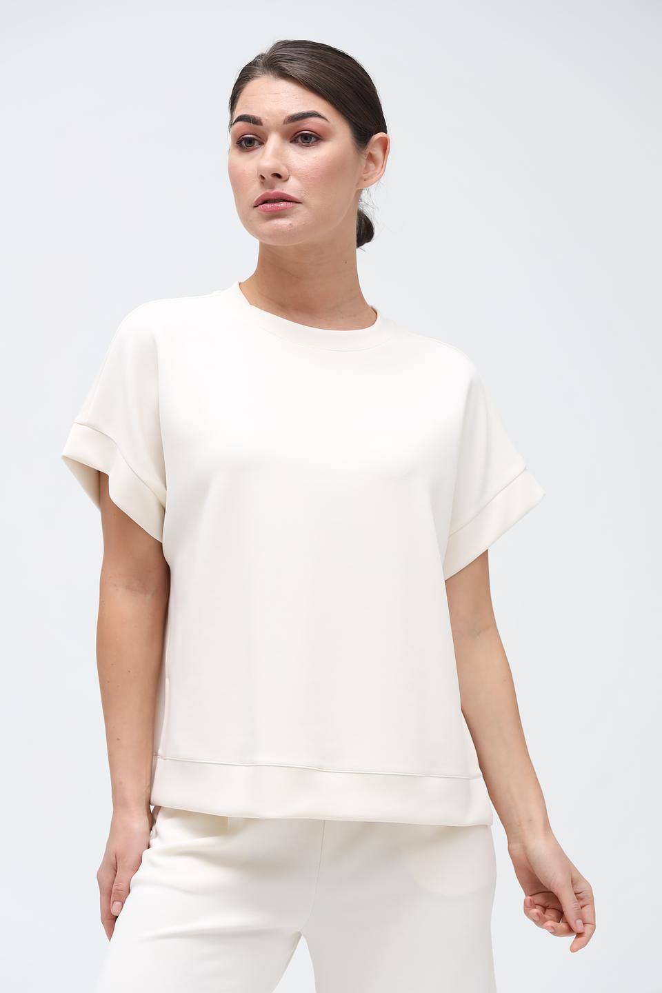 Пуловер Rich and Royal кремовый