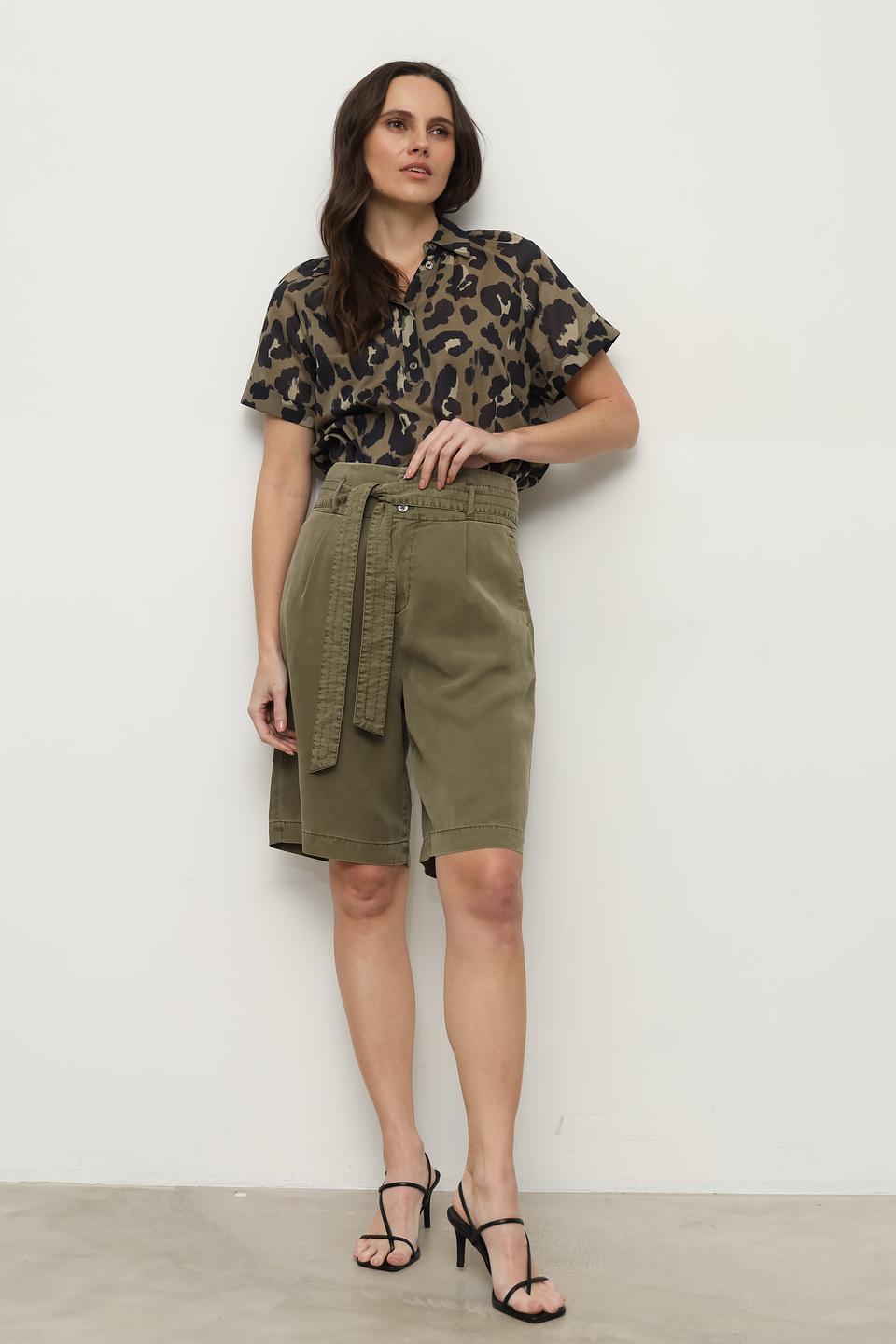 Шорты Catnoir с поясом хаки