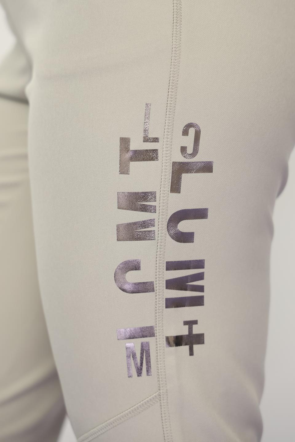 Брюки Lecomte серые приталенные