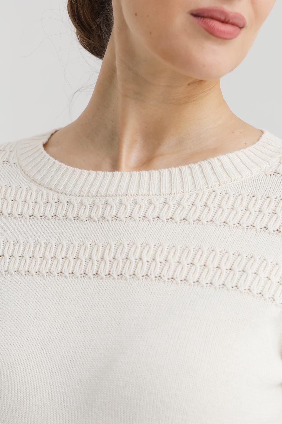 Пуловер Pezzo молочный с косами