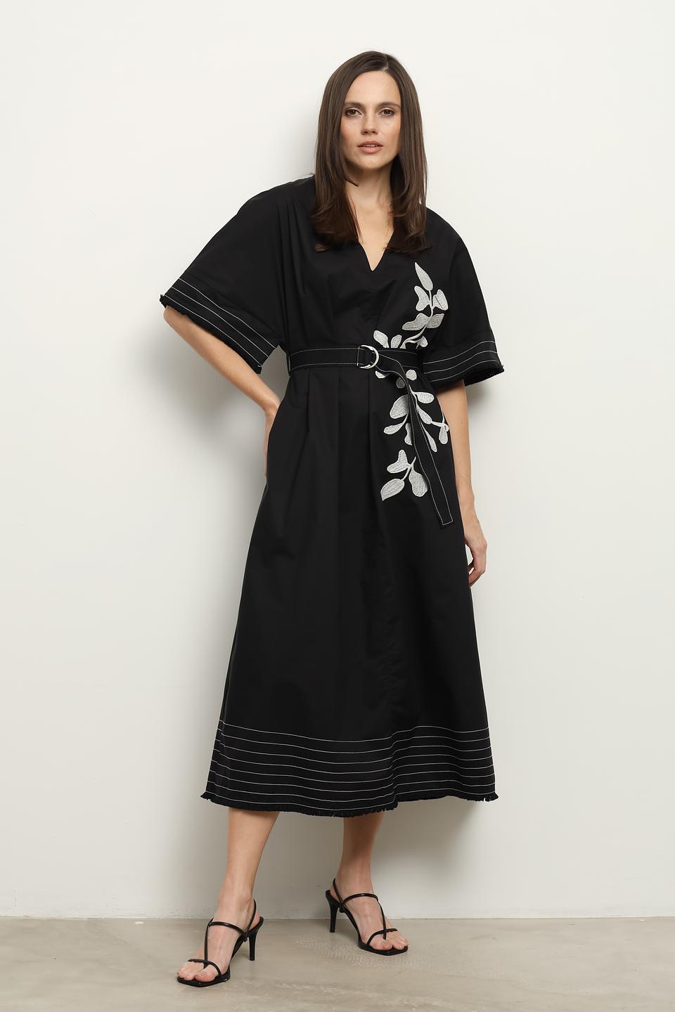 Платье Icona с вышивкой чёрное