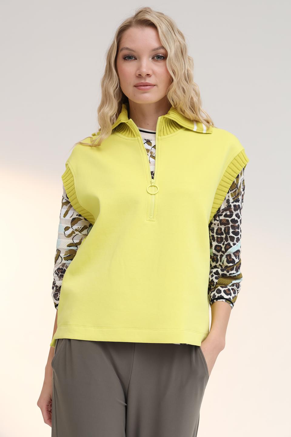 Жилет Marc Cain лайм с принтом