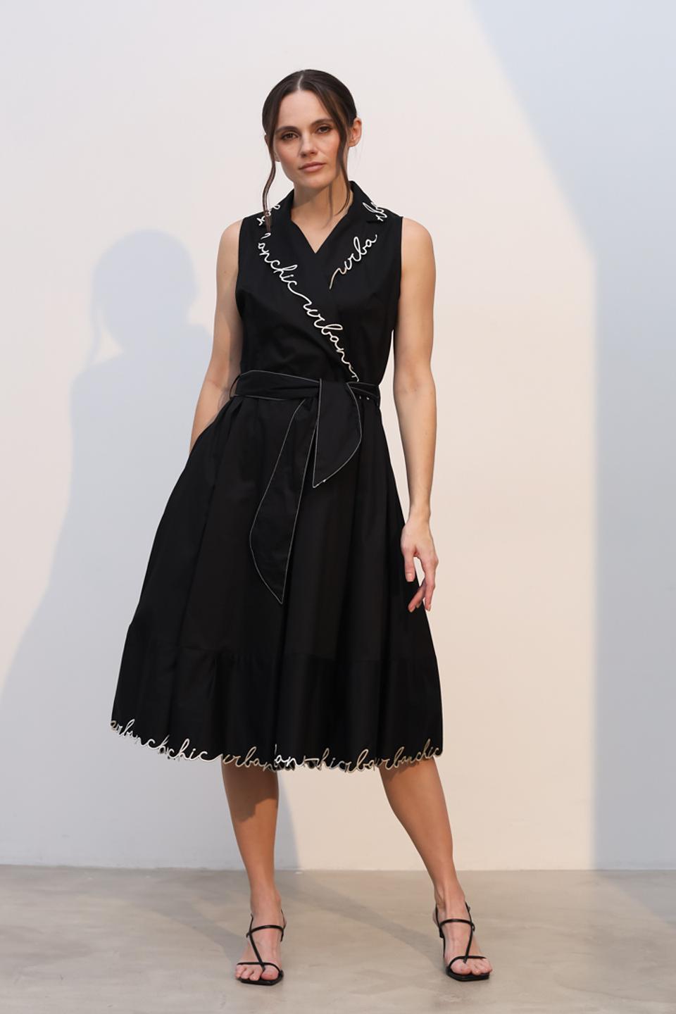 Платье Tricot Chic чёрное с вышивкой