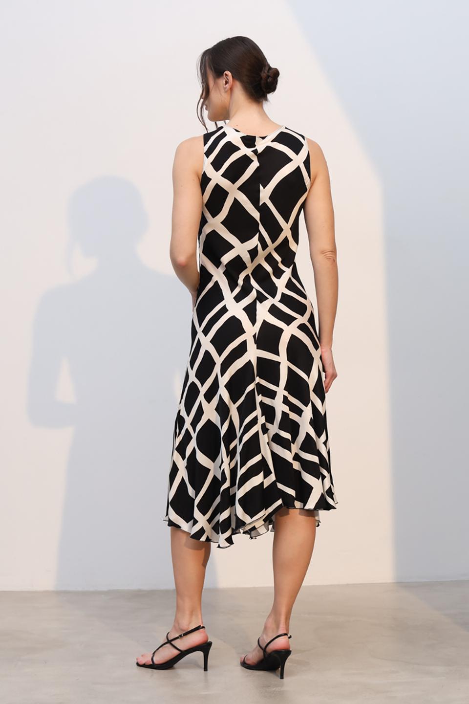 Платье Tricot Chic с геометрическим принтом