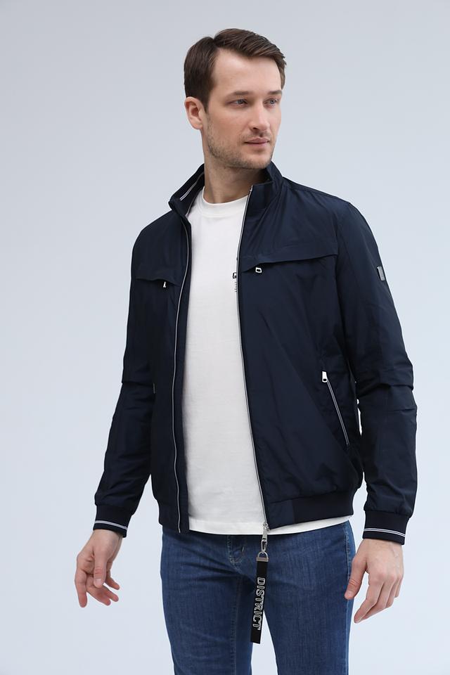 Ветровка District синяя с белым