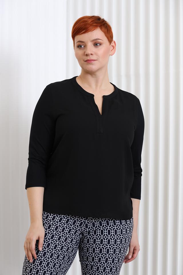 Блуза Frank Walder чёрная с V-образным вырезом