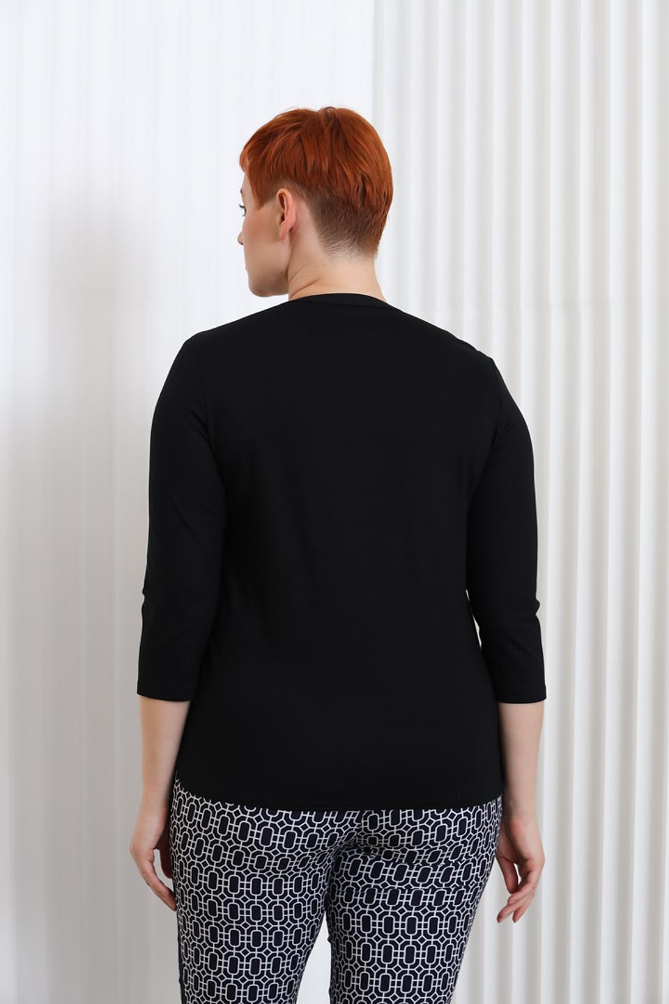 Блуза Frank Walder чёрная с V-образным вырезом