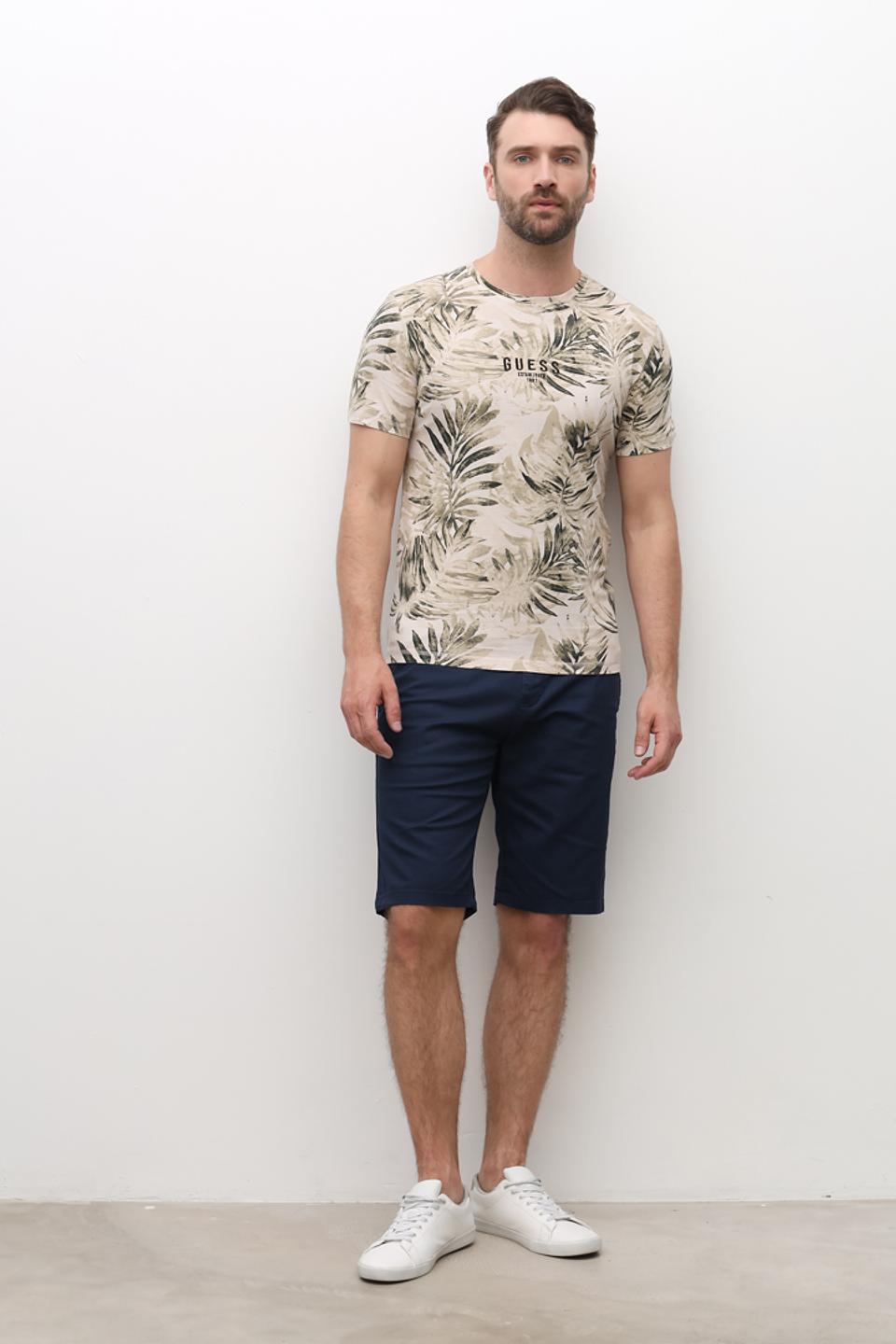 Футболка Guess с тропическим принтом