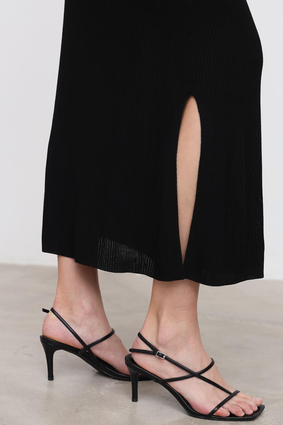 Платье Cinque чёрное приталенное