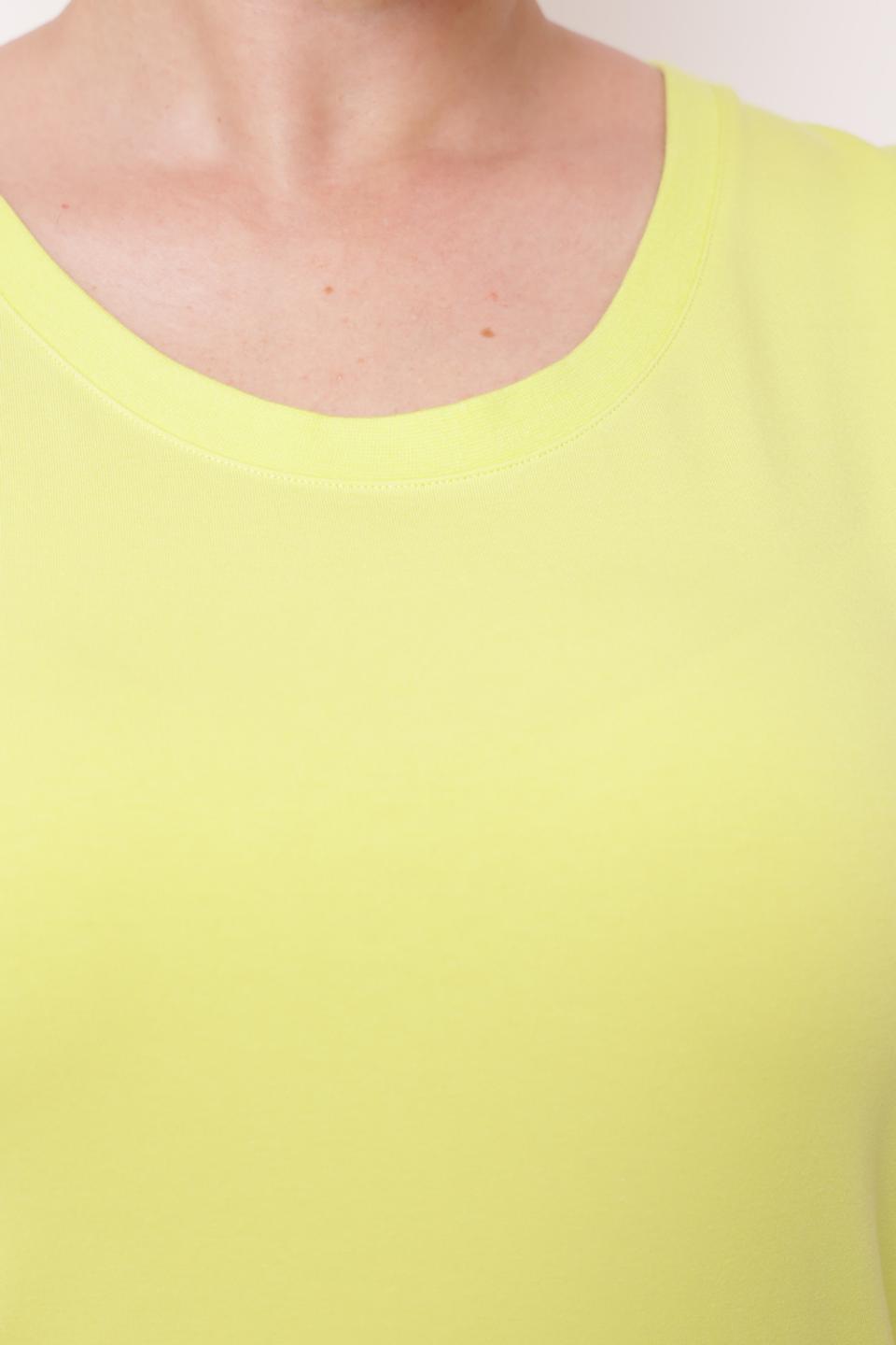 Топ Tuzzi лайм без рукавов