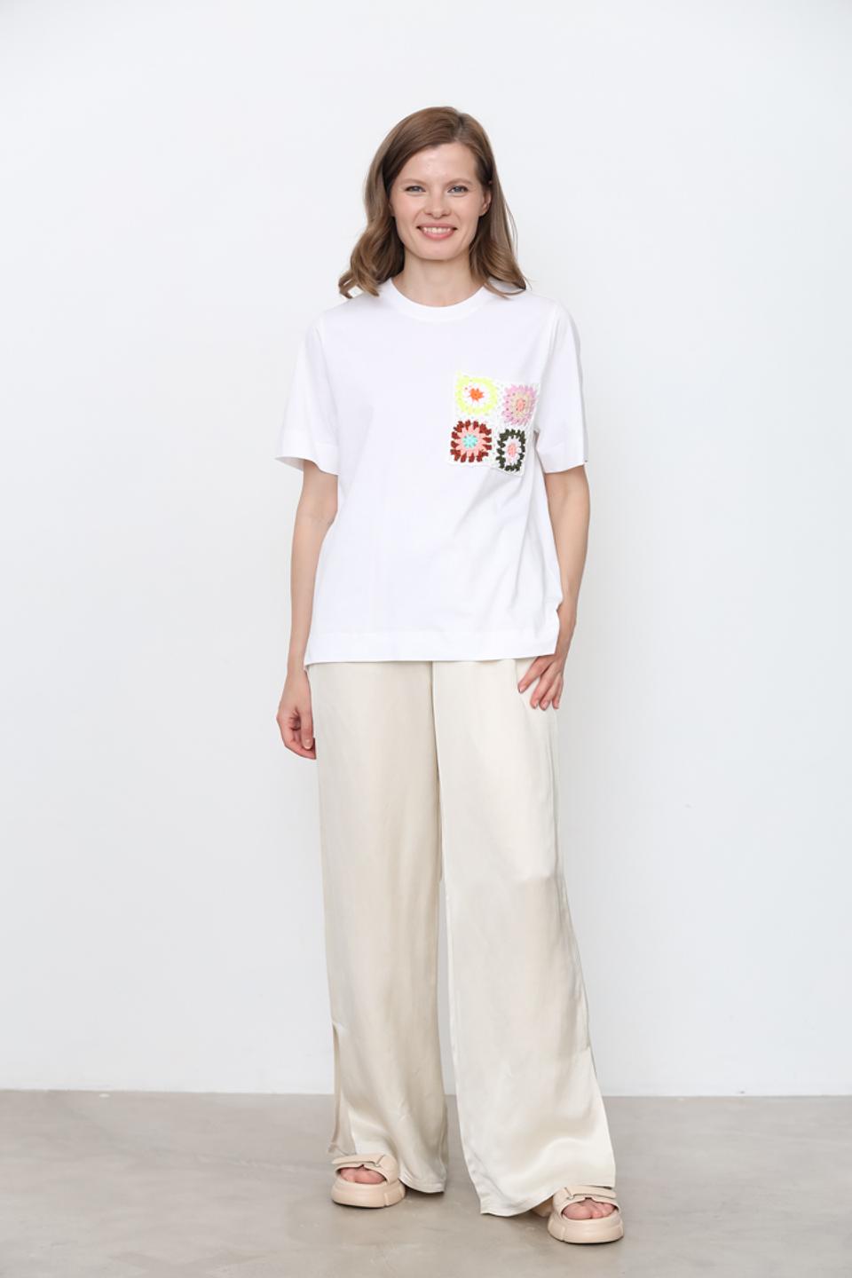 Футболка Rich and Royal с аппликацией