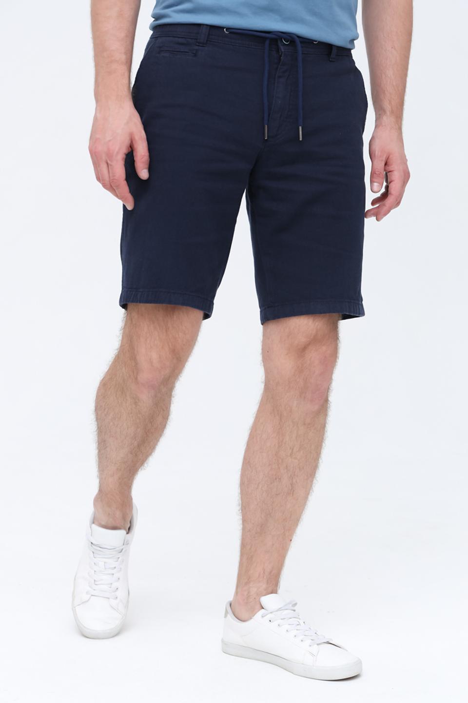 Шорты Bugatti темно-синие с поясом