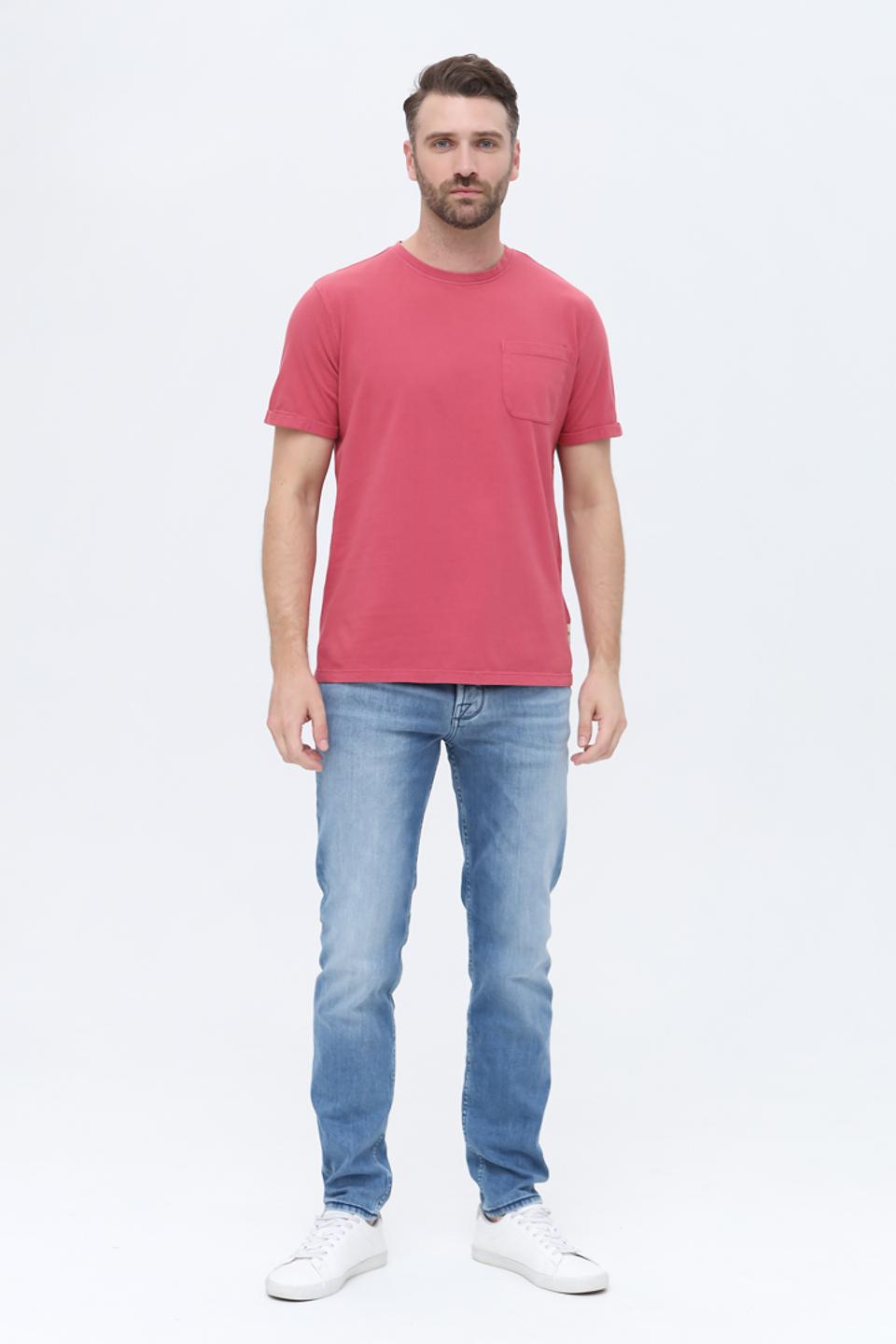 Футболка Basefield с карманом малиновая