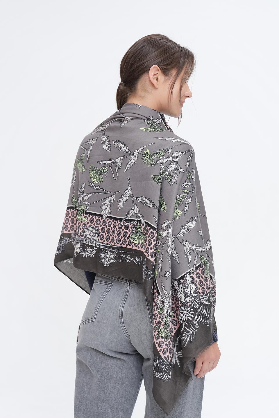 Шарф Pezzo с растительным принтом