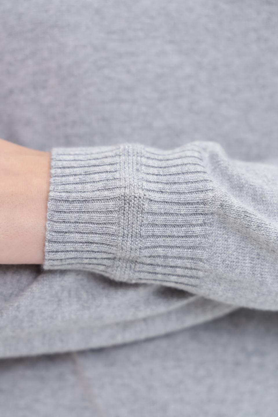 Пуловер Pezzo серый с вырезом