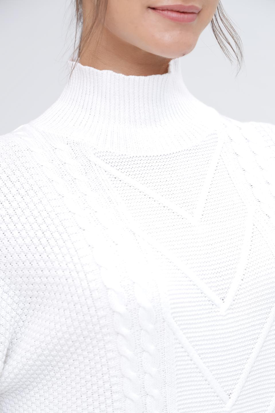 Пуловер Pezzo с косами белый