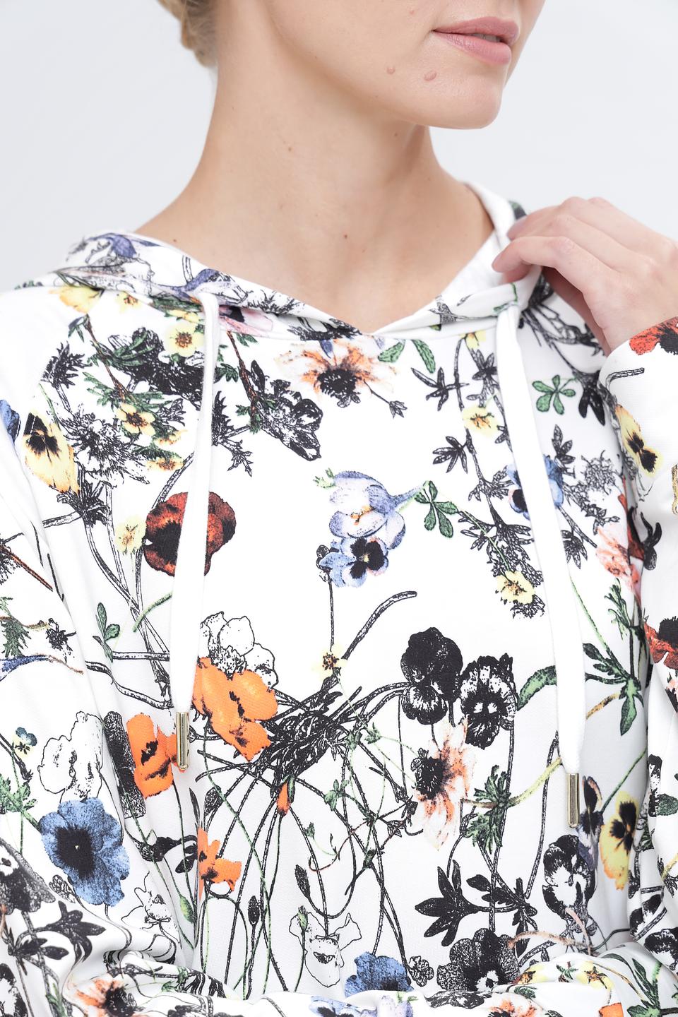 Пуловер Pezzo с цветочным принтом