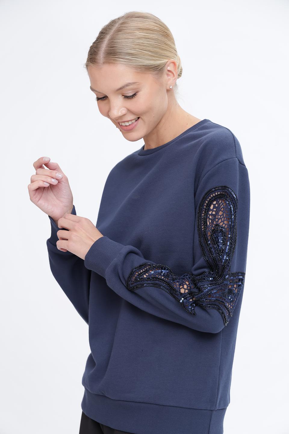 Пуловер Pezzo с вышивкой