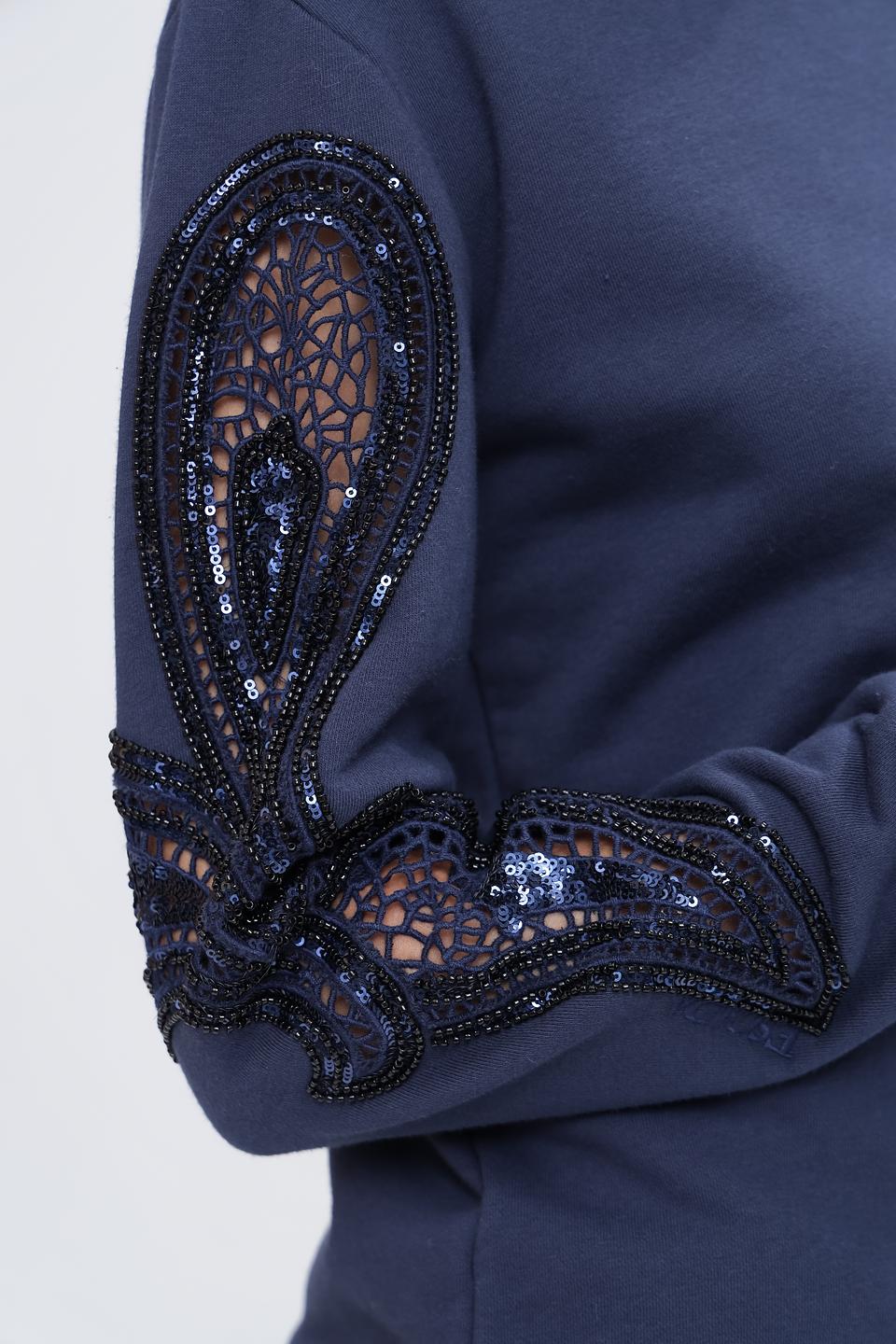 Пуловер Pezzo с вышивкой