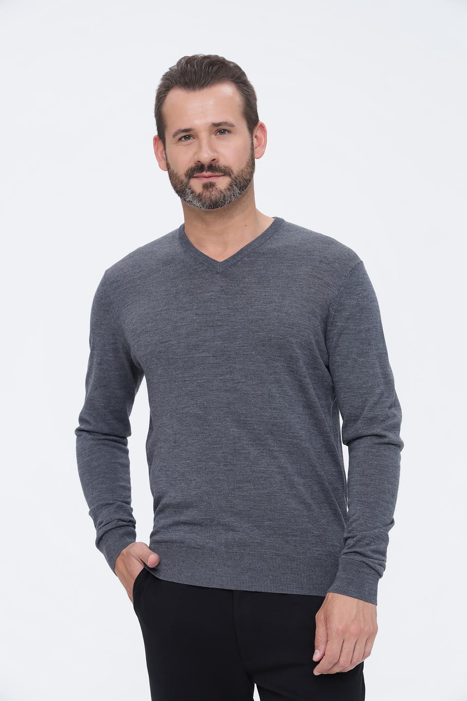 Джемпер Bugatti V-образный серый