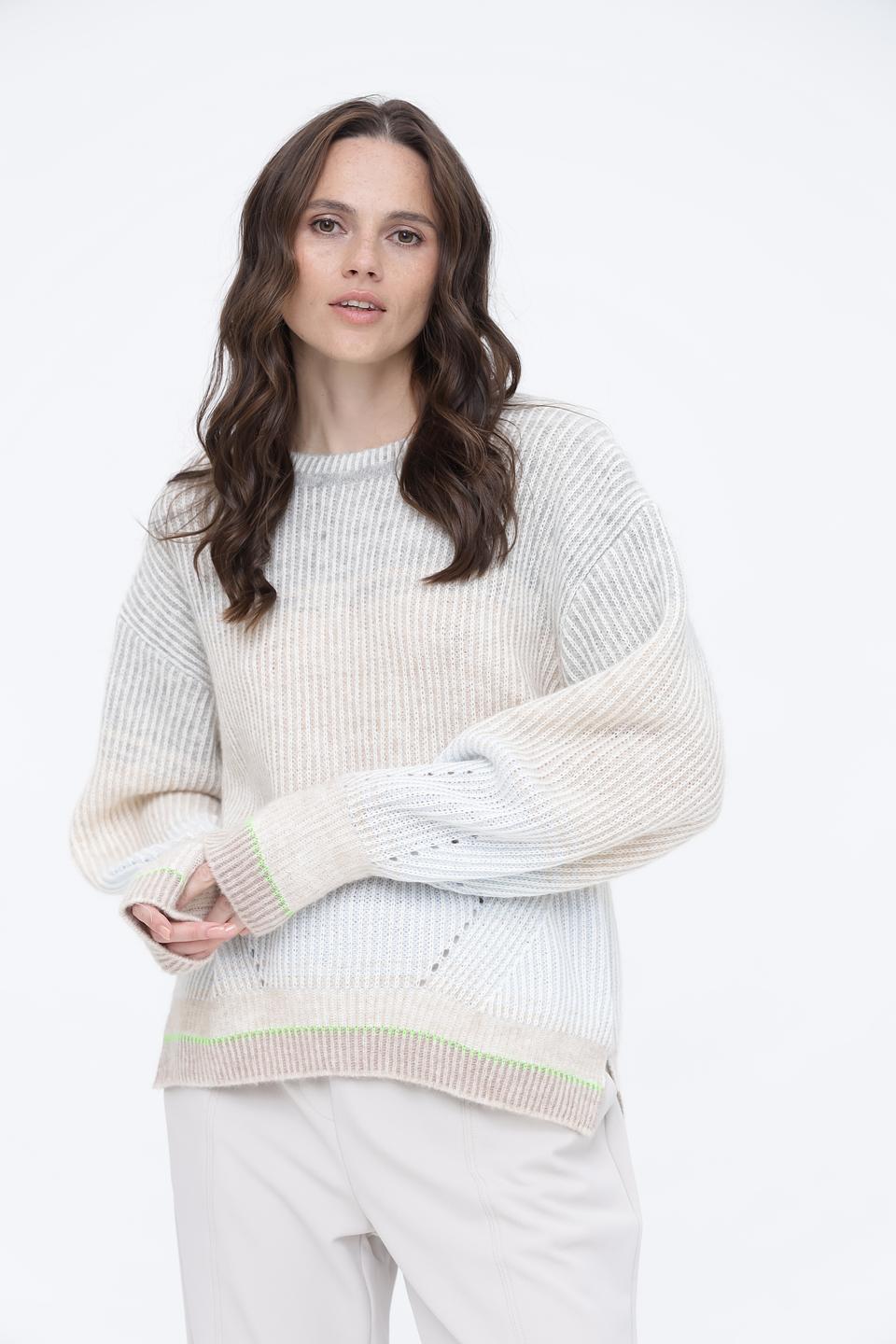 Пуловер Marc Cain с зелёной отделкой