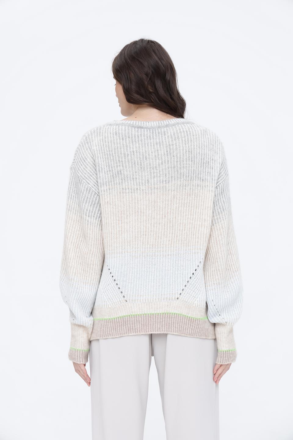 Пуловер Marc Cain с зелёной отделкой