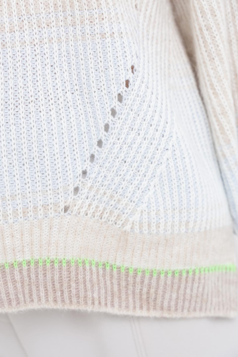 Пуловер Marc Cain с зелёной отделкой