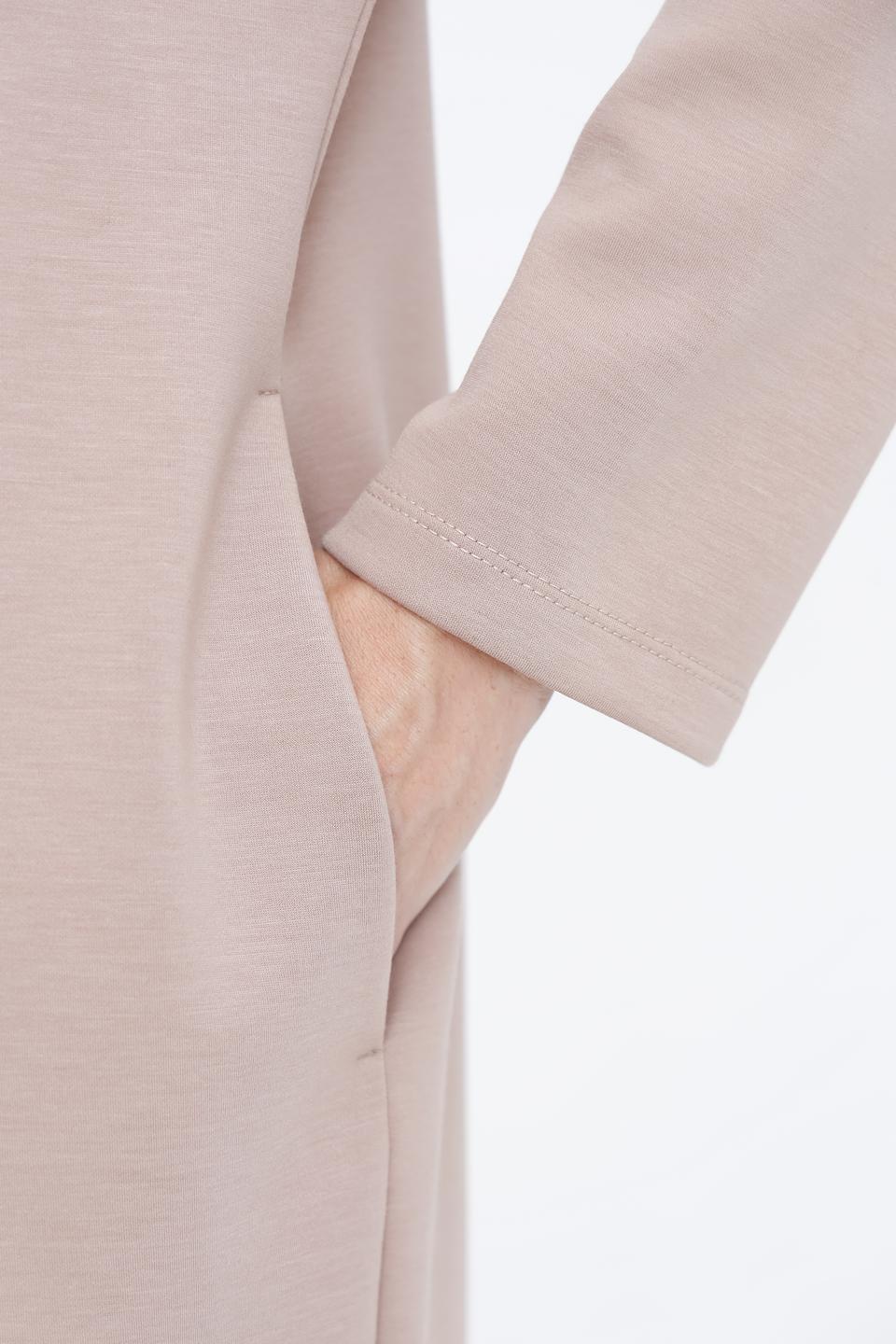 Платье Beatris с кружевом бежевое