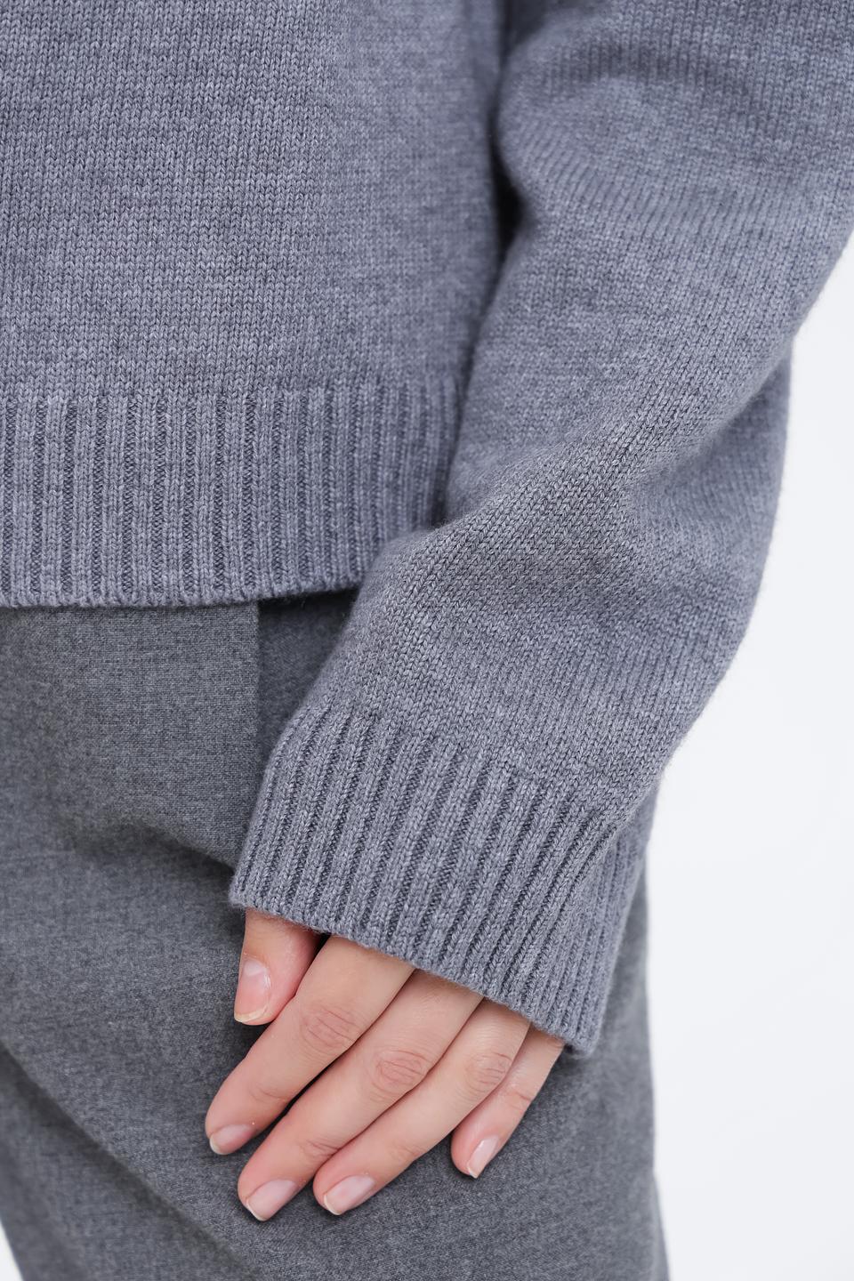 Джемпер Ice Play с лошадью серый