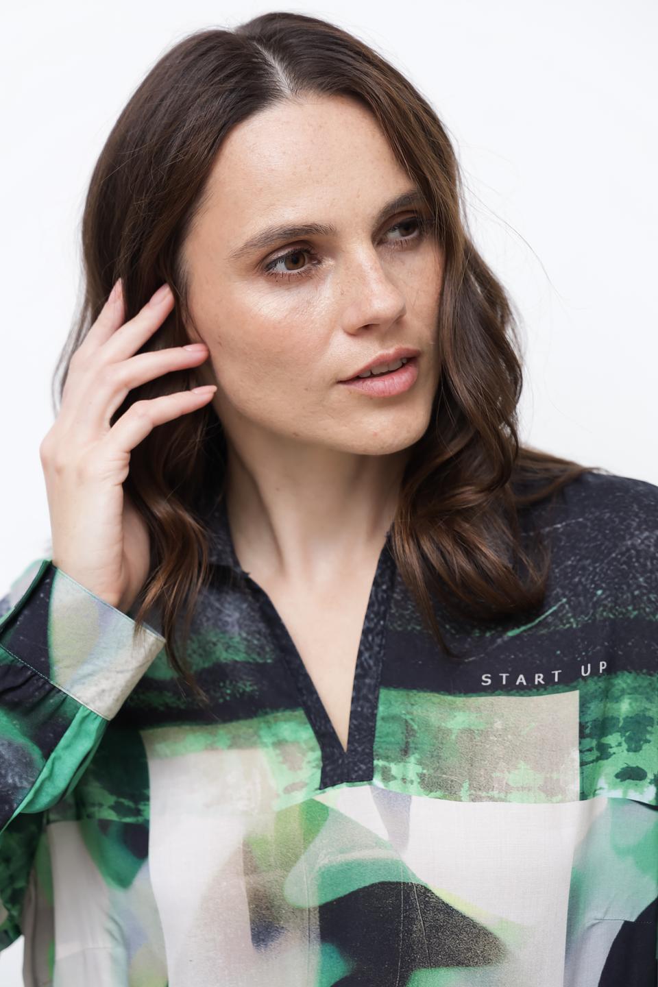 Блуза Lecomte с абстрактным принтом