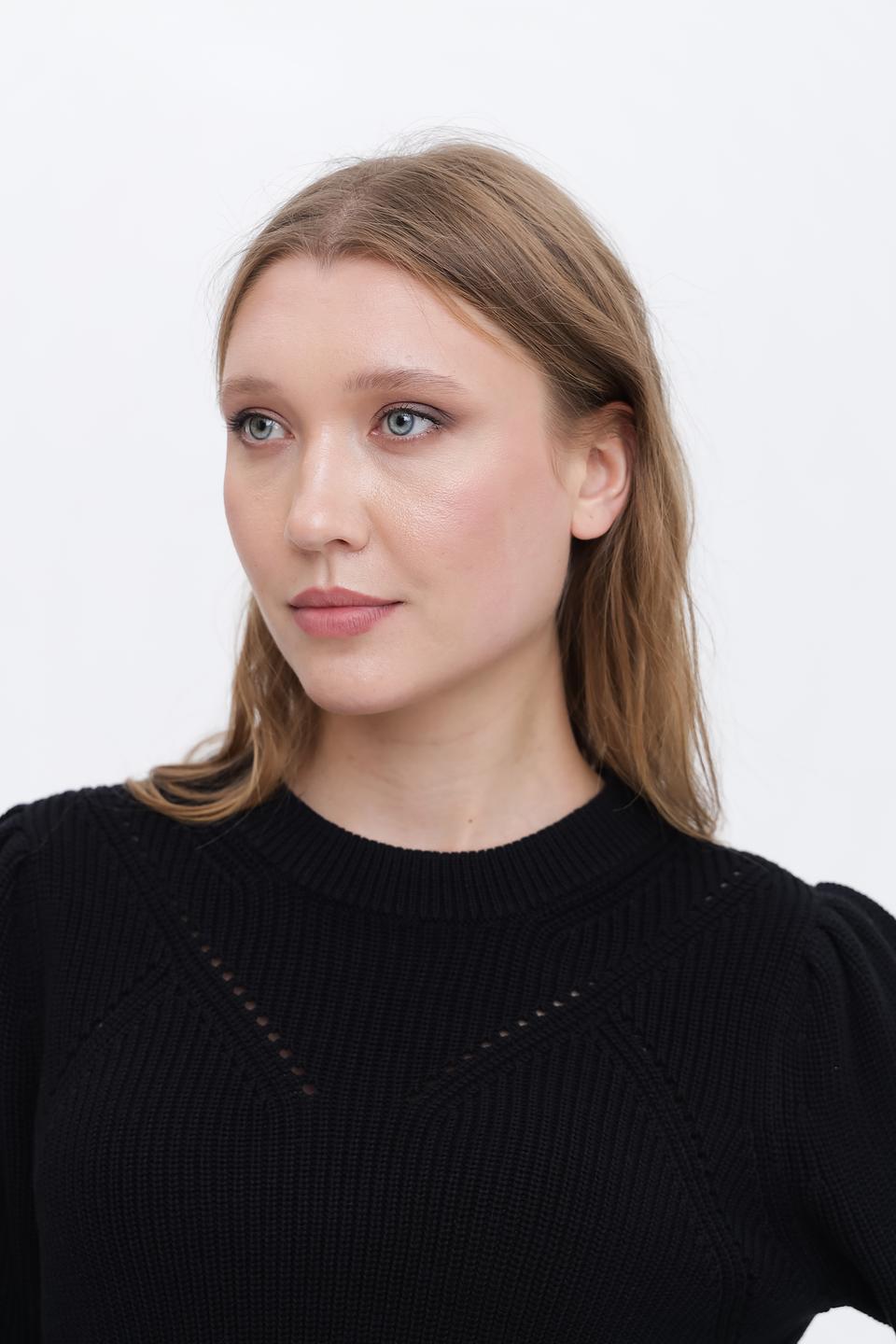 Пуловер Taifun чёрный с косами