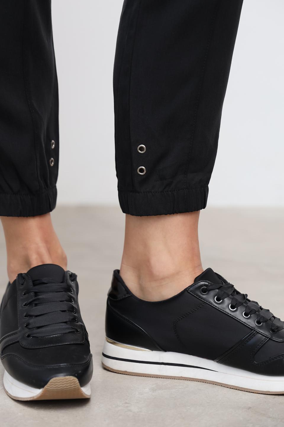 Брюки Monari чёрные с карманами