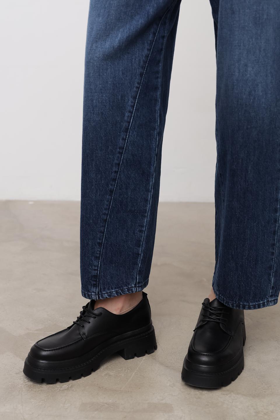 Джинсы Emporio Armani широкие голубые