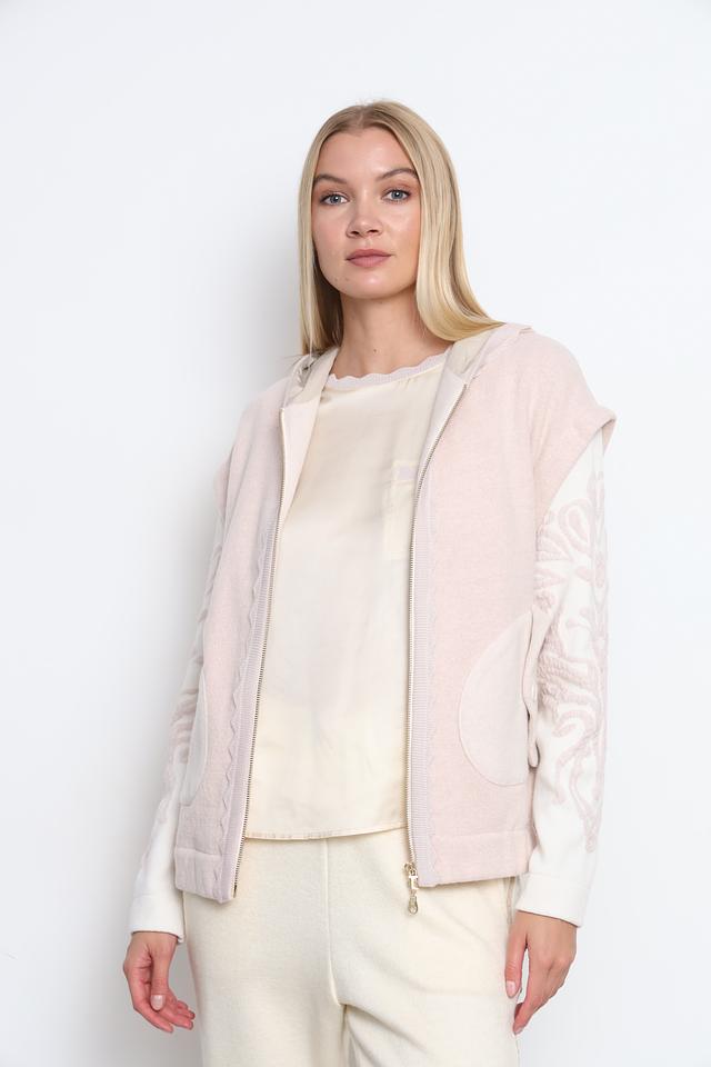 Жилет Tricot Chic с капюшоном пудровый