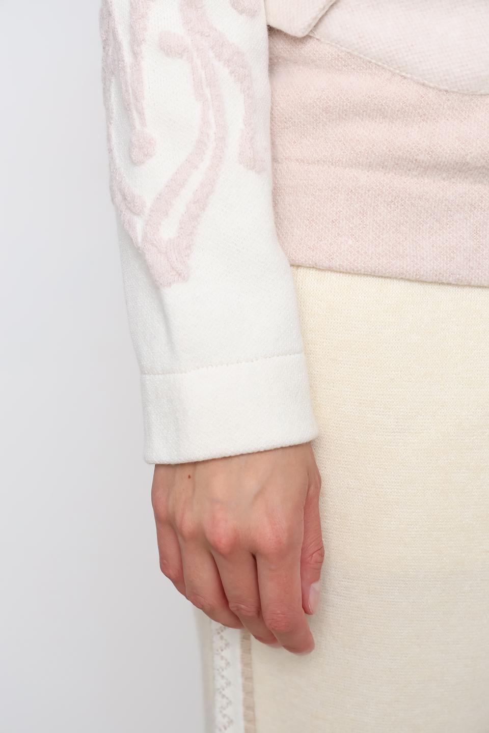 Жилет Tricot Chic с капюшоном пудровый