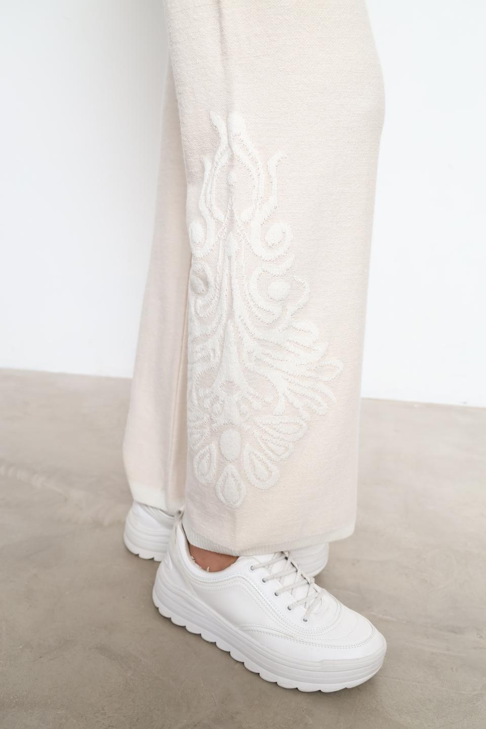 Брюки Tricot Chic вязаные бежевые